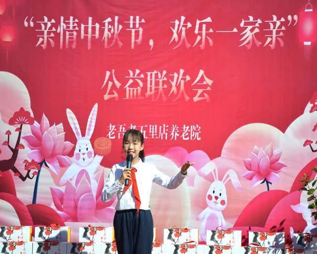 锡林浩特铁路公安处查布嘎车站派出所开展“温暖旅途 平安出行”主题团日活动